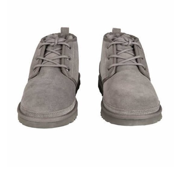 UGG Neumel Men’s Suede Chukka Boots Warm Wool Lined Comfort Size 9