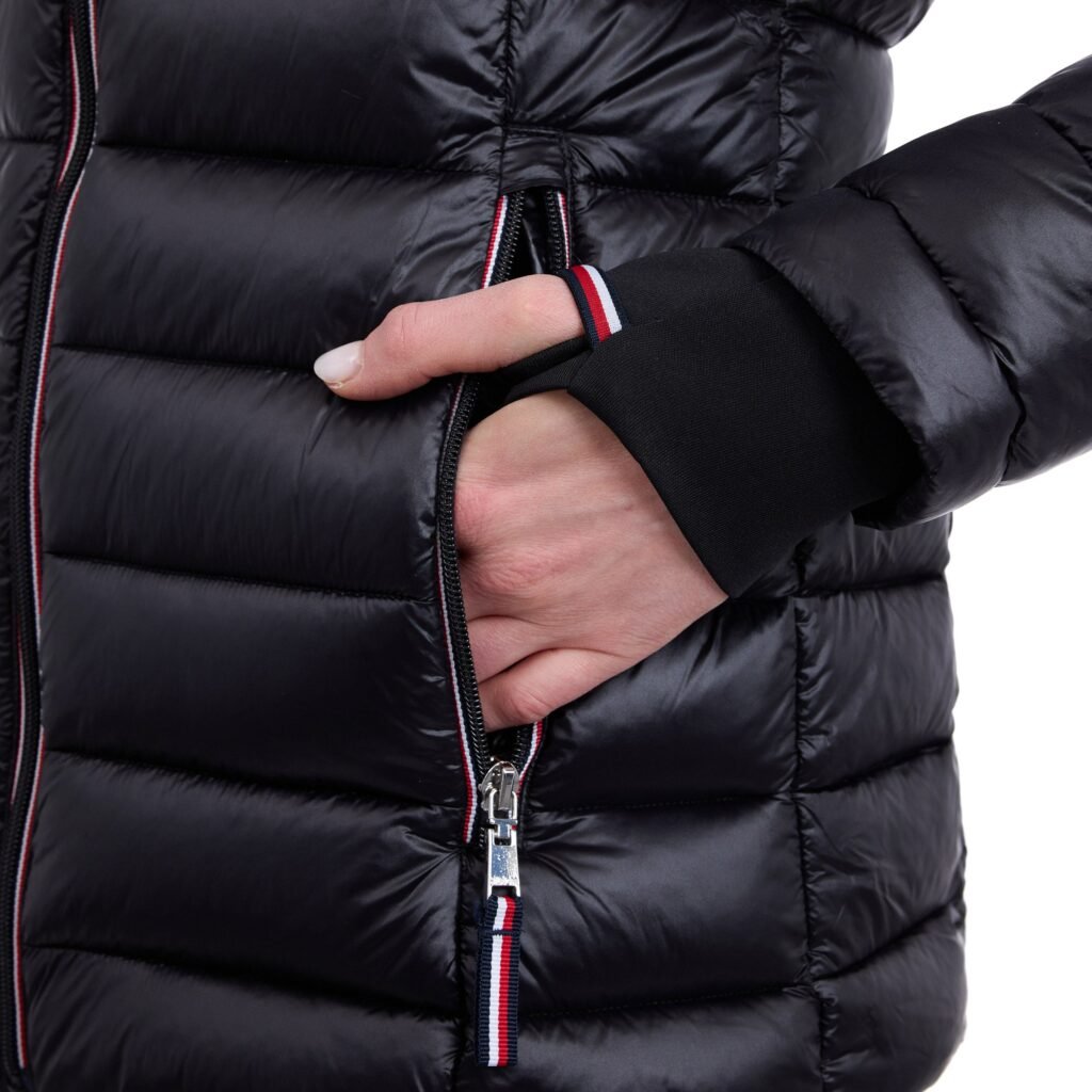 Tommy Hilfiger Women's Lightweight Puffer Jacket with Zipper Pockets